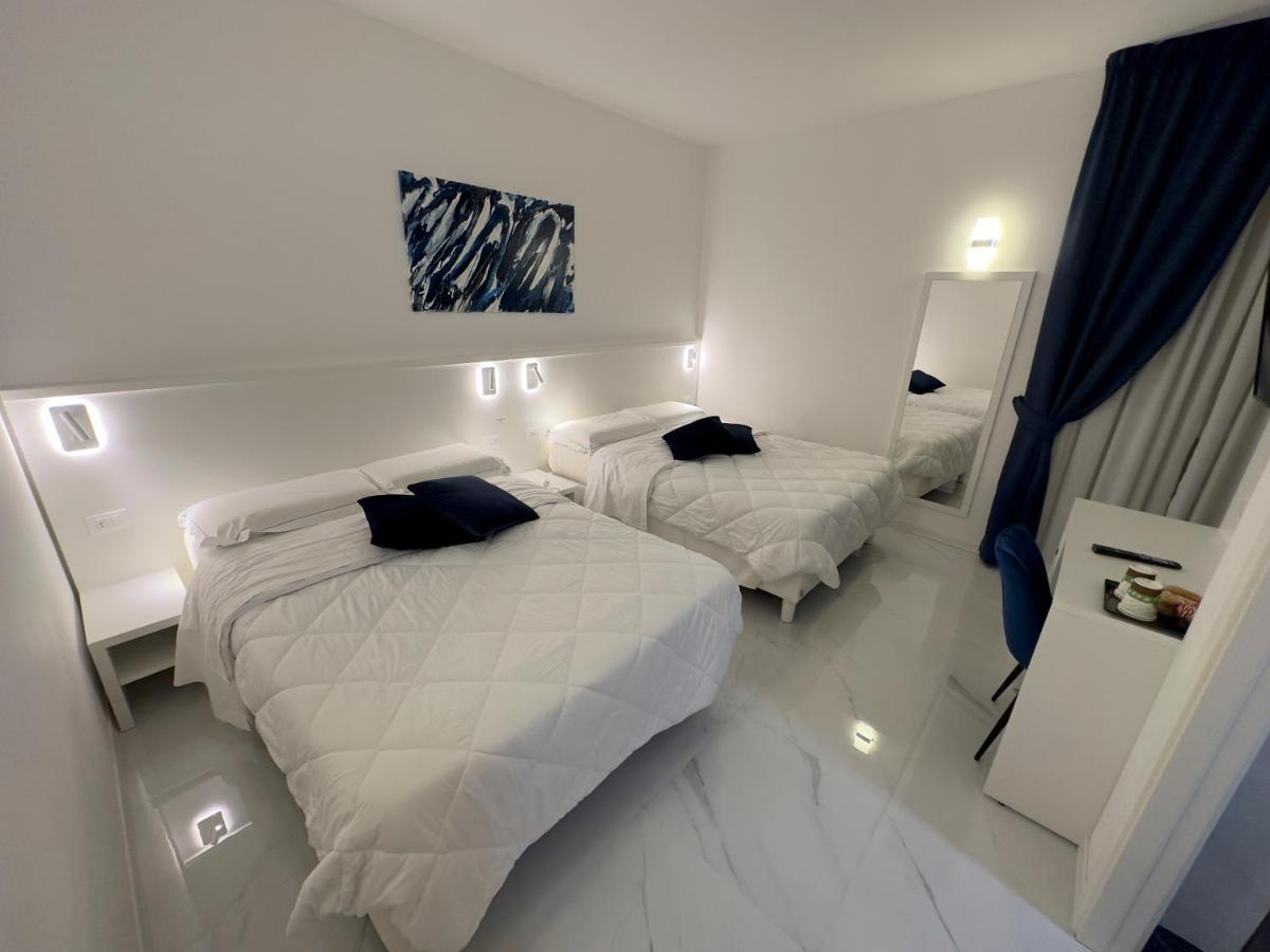 Hotel Smart Cruise 치비타베키아 외부 사진
