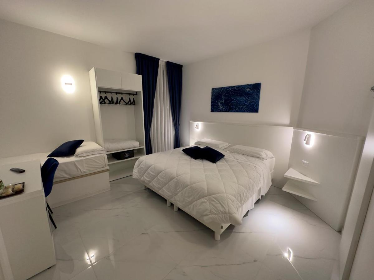Hotel Smart Cruise 치비타베키아 외부 사진