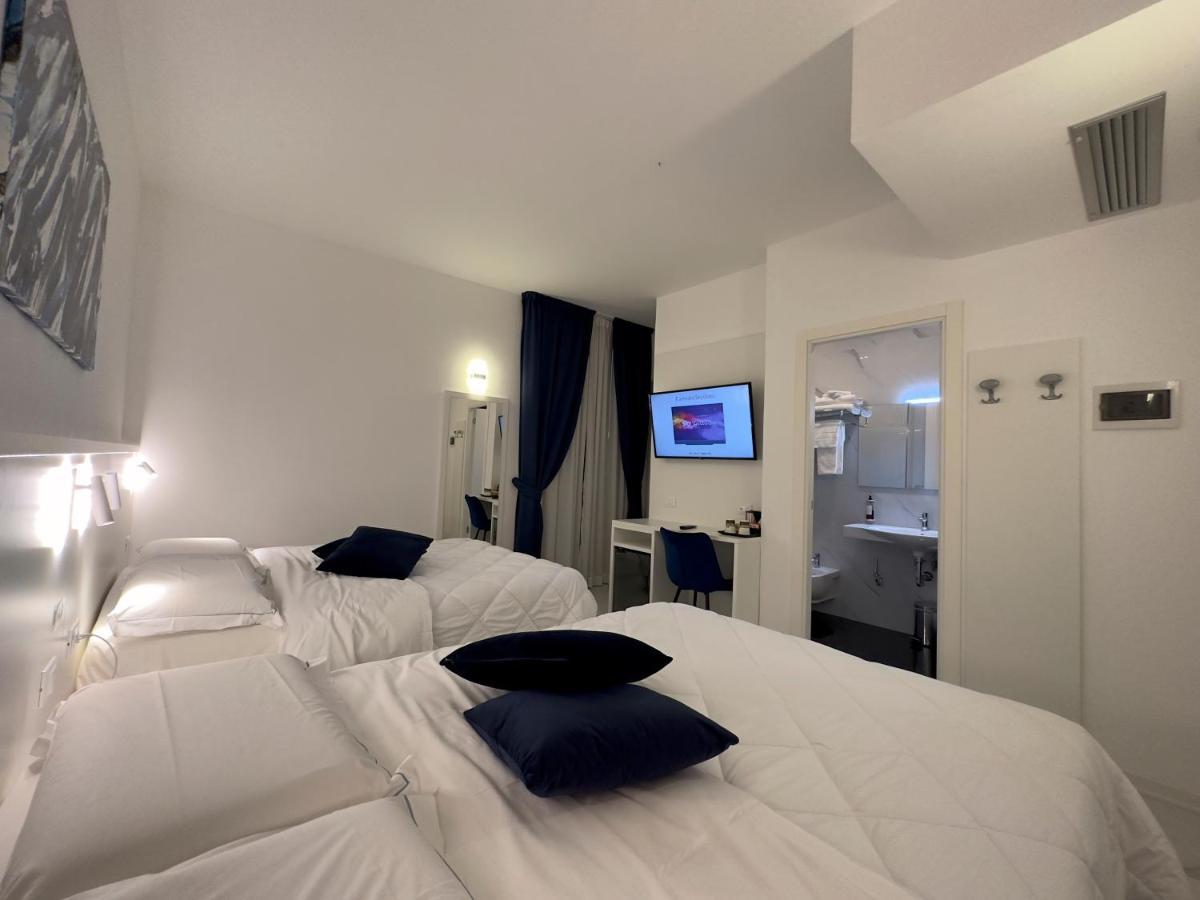 Hotel Smart Cruise 치비타베키아 외부 사진