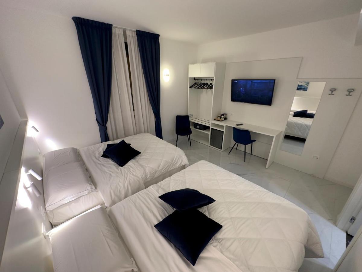 Hotel Smart Cruise 치비타베키아 외부 사진