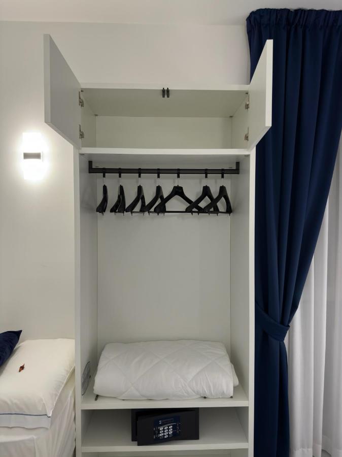 Hotel Smart Cruise 치비타베키아 외부 사진